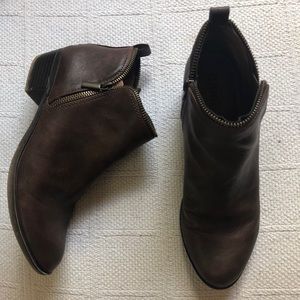Brown Booties w/ Zipper Sides